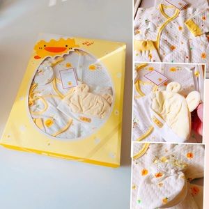 New with box—Newborn Baby clothes Giftset 0-6month